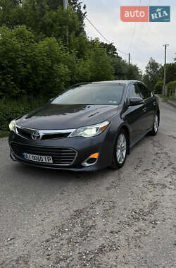 Седан Toyota Avalon 2012 в Василькове