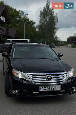Седан Toyota Avalon 2010 в 