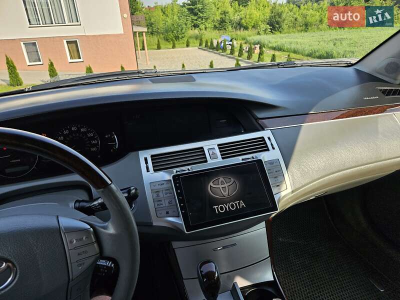 Седан Toyota Avalon 2008 в Снятине