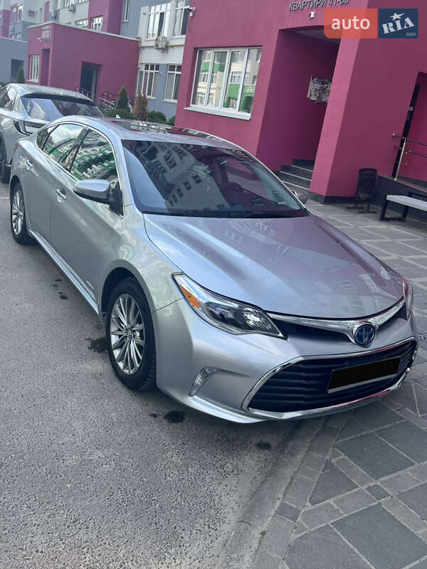 Седан Toyota Avalon 2017 в Луцьку