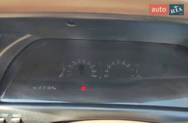 Седан Toyota Avalon 1995 в 