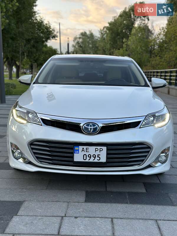 Седан Toyota Avalon 2014 в Дніпрі