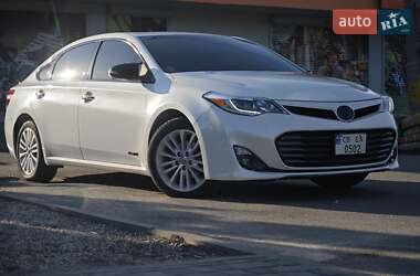 Седан Toyota Avalon 2014 в Чернігові