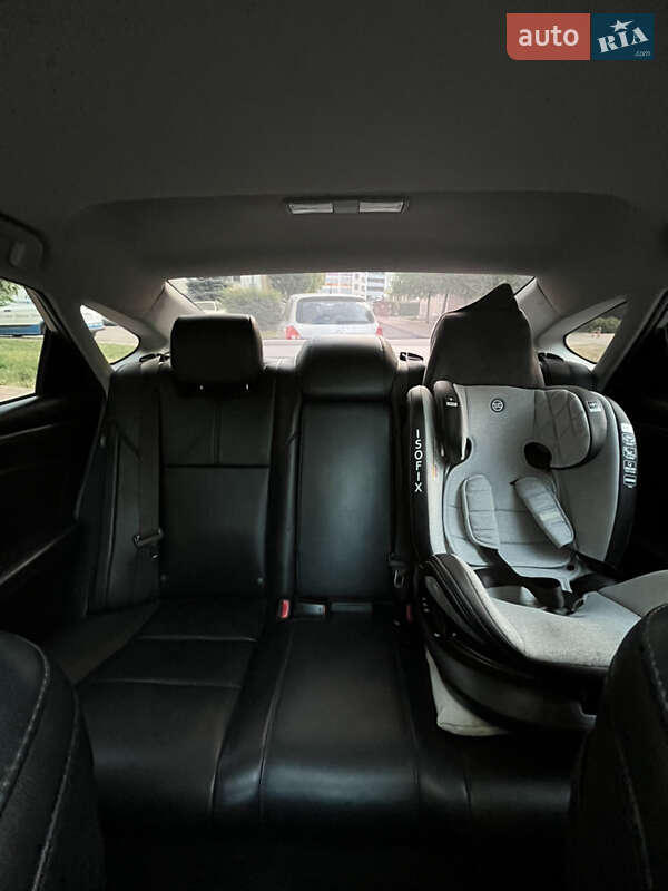 Седан Toyota Avalon 2013 в Вишневом