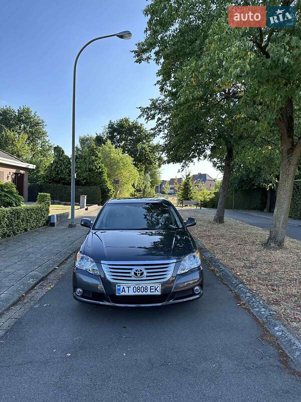 Седан Toyota Avalon 2008 в Коломые