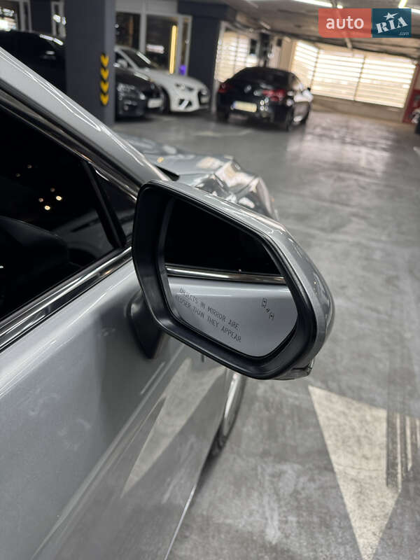 Седан Toyota Avalon 2020 в Одессе