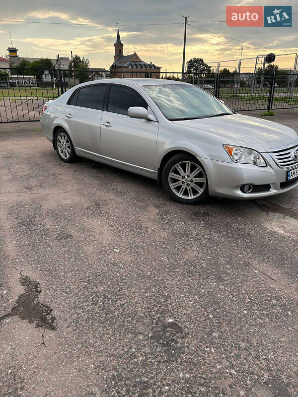Седан Toyota Avalon 2008 в Житомире