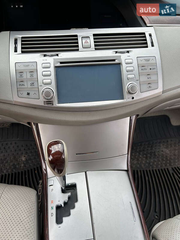 Седан Toyota Avalon 2008 в Житомире