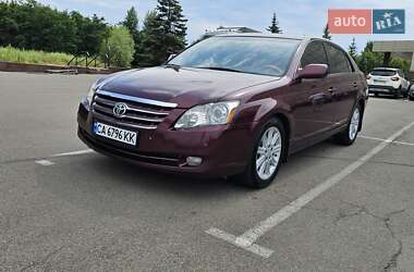 Седан Toyota Avalon 2006 в Киеве