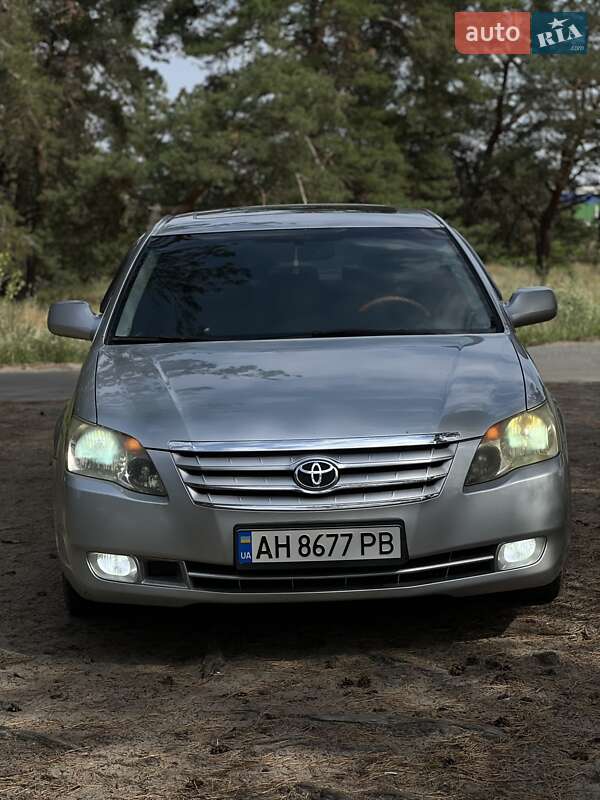 Toyota Avalon 2005