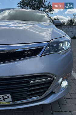 Седан Toyota Avalon 2014 в 