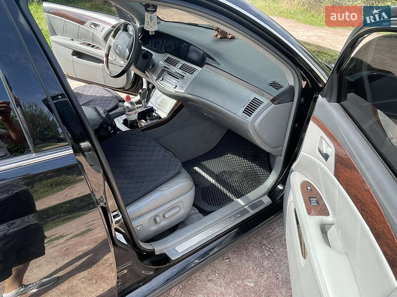 Седан Toyota Avalon 2008 в Черняхове