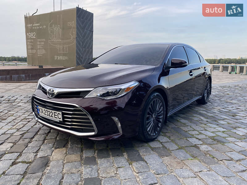 Седан Toyota Avalon 2016 в 