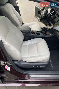 Седан Toyota Avalon 2016 в 