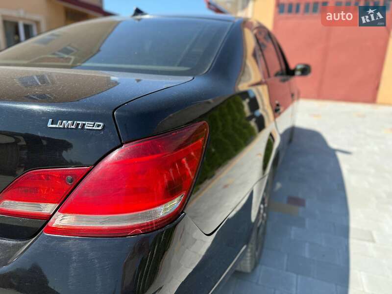 Седан Toyota Avalon 2006 в Львові