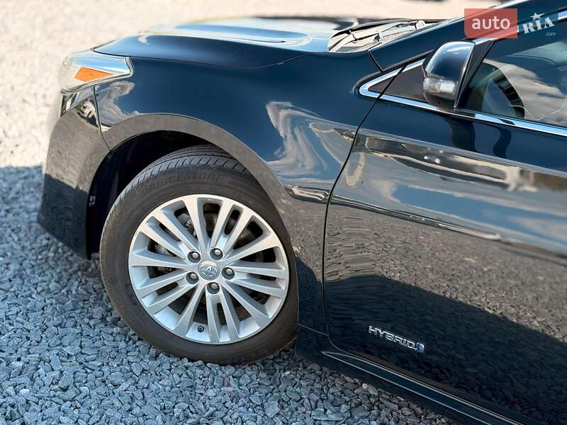 Седан Toyota Avalon 2014 в Львове