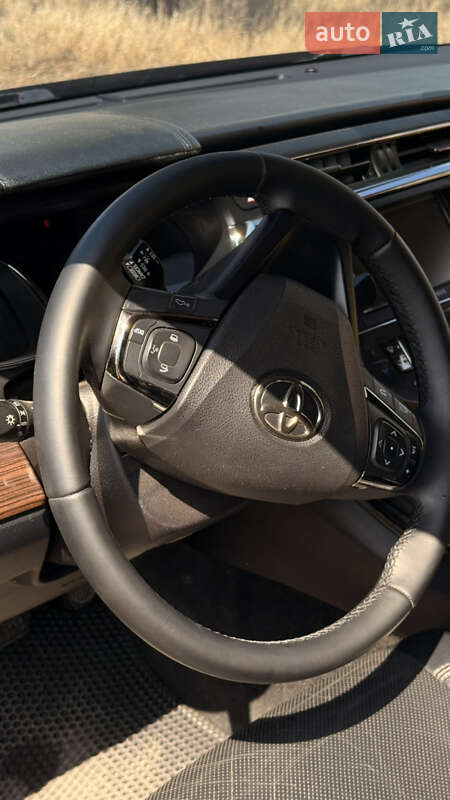 Седан Toyota Avalon 2014 в Білгороді-Дністровському