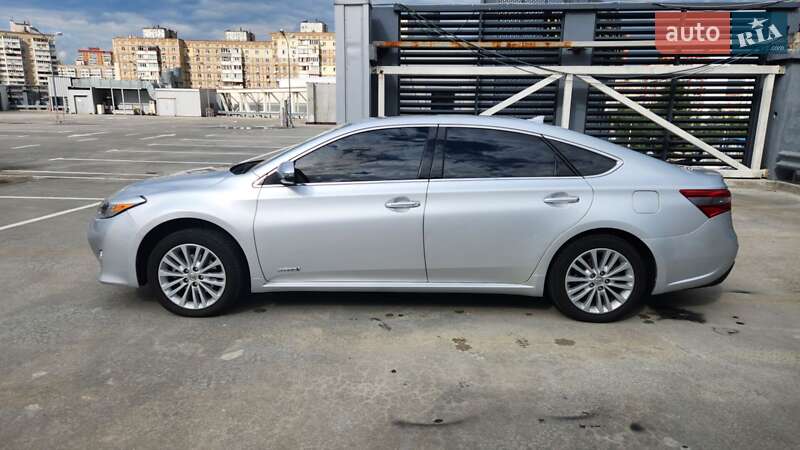 Седан Toyota Avalon 2014 в Києві