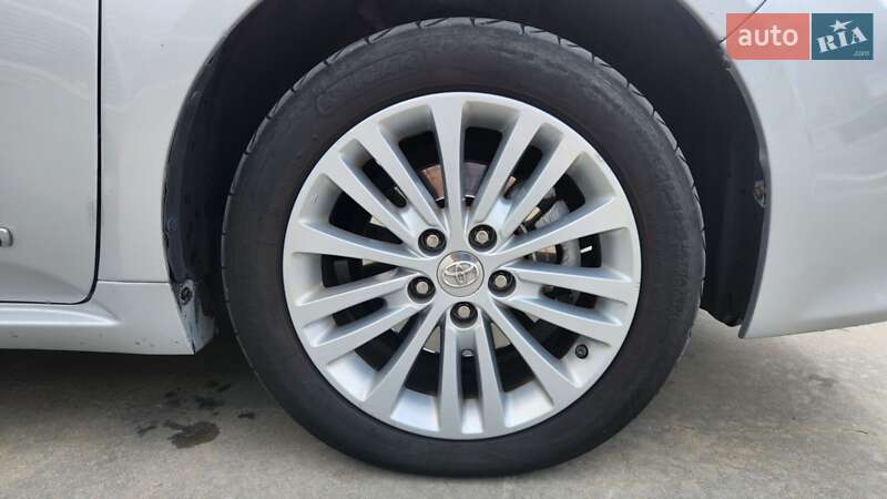 Седан Toyota Avalon 2014 в Києві