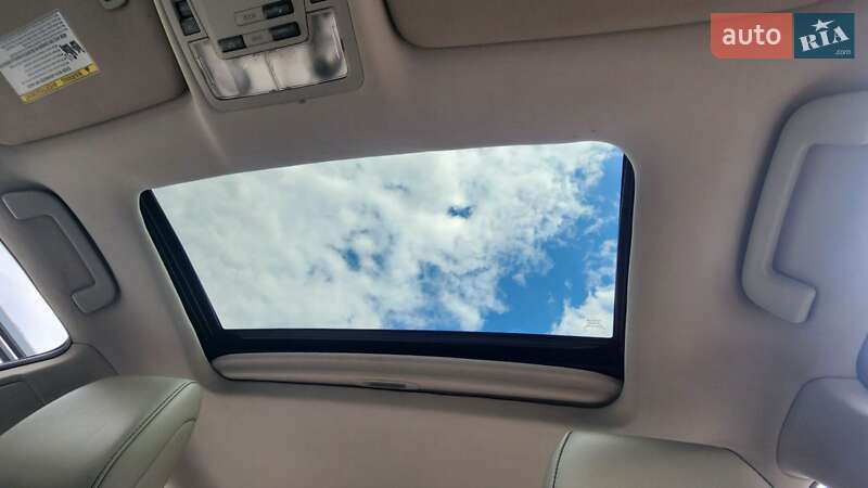 Седан Toyota Avalon 2014 в Києві