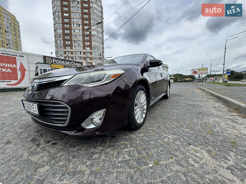 Седан Toyota Avalon 2014 в Броварах
