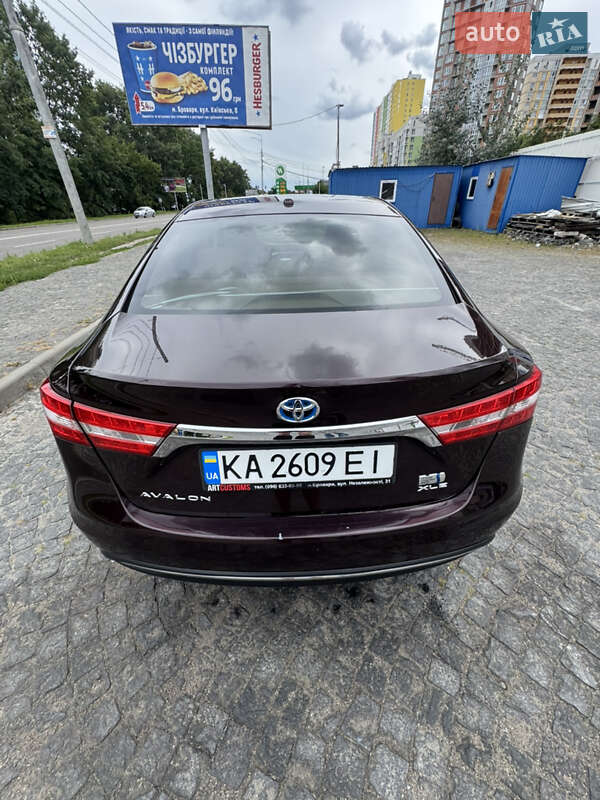 Седан Toyota Avalon 2014 в Броварах