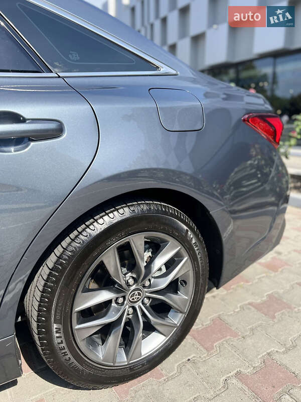 Седан Toyota Avalon 2020 в Одессе