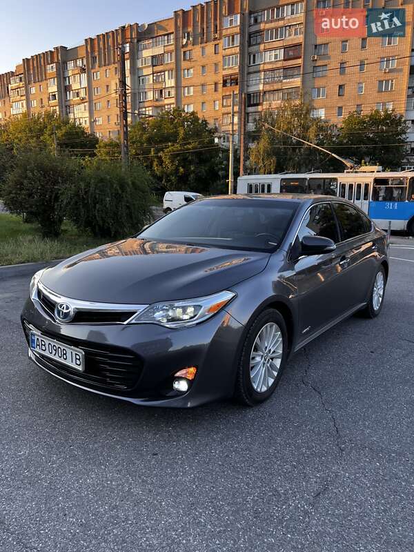 Седан Toyota Avalon 2015 в Виннице