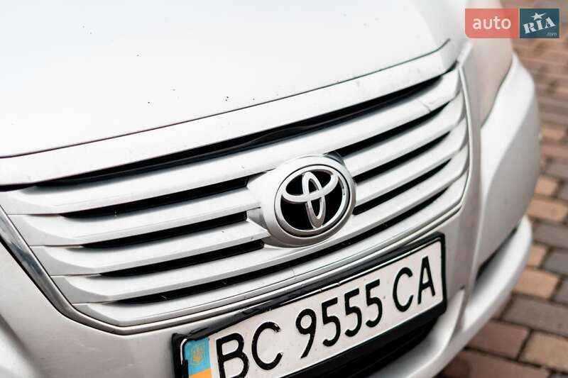 Седан Toyota Avalon 2008 в Львові