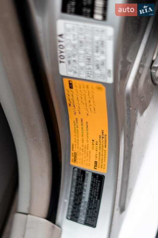Седан Toyota Avalon 2008 в Львові