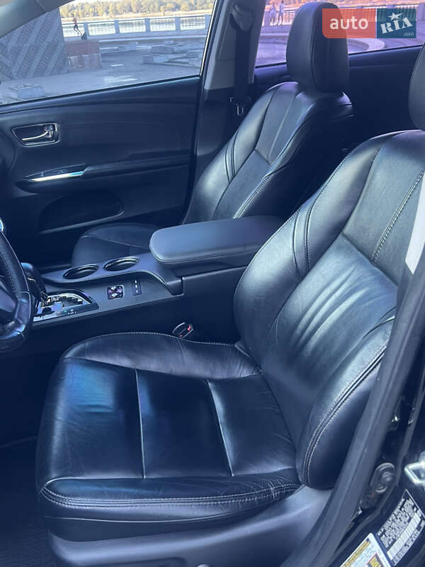 Седан Toyota Avalon 2015 в Киеве