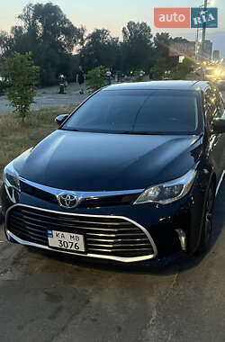 Седан Toyota Avalon 2015 в Києві