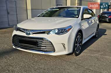 Седан Toyota Avalon 2017 в  фото 2 Седан Toyota Avalon 2017 в
