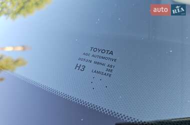 Седан Toyota Avalon 2017 в  фото 13 Седан Toyota Avalon 2017 в