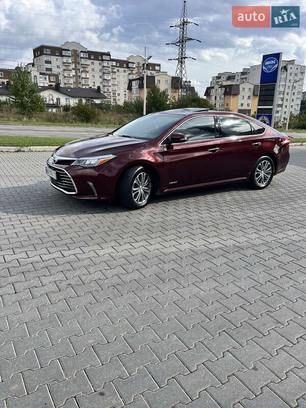 Седан Toyota Avalon 2015 в Хмельницком