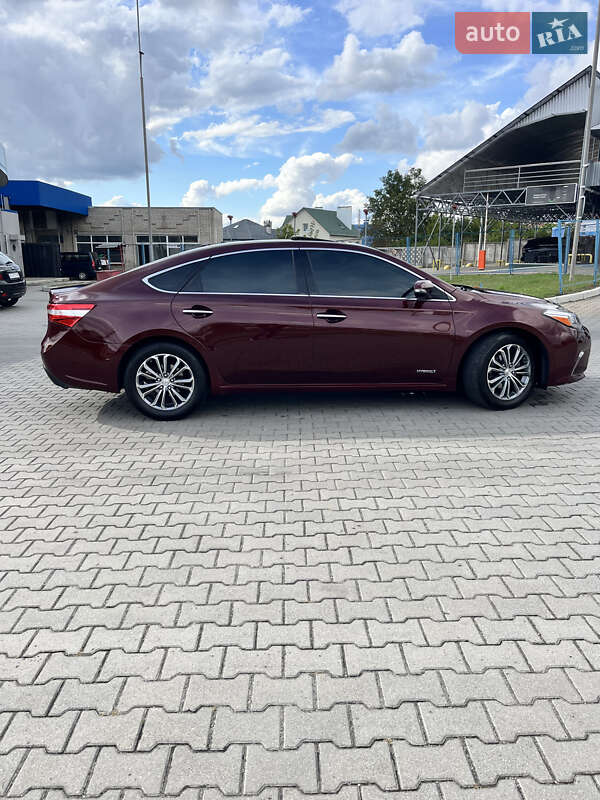 Седан Toyota Avalon 2015 в Хмельницком