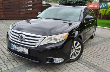 Седан Toyota Avalon 2011 в Ровно