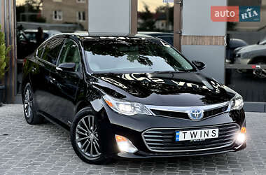 Седан Toyota Avalon 2012 в 