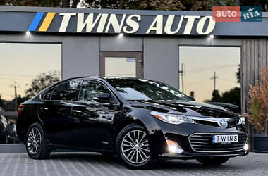 Седан Toyota Avalon 2012 в 