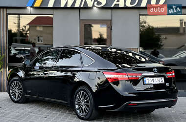 Седан Toyota Avalon 2012 в 
