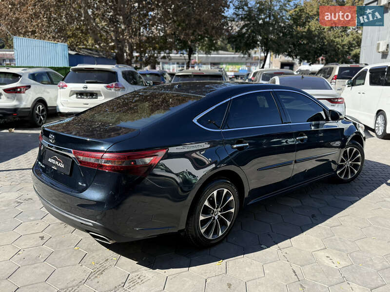 Седан Toyota Avalon 2016 в Одесі