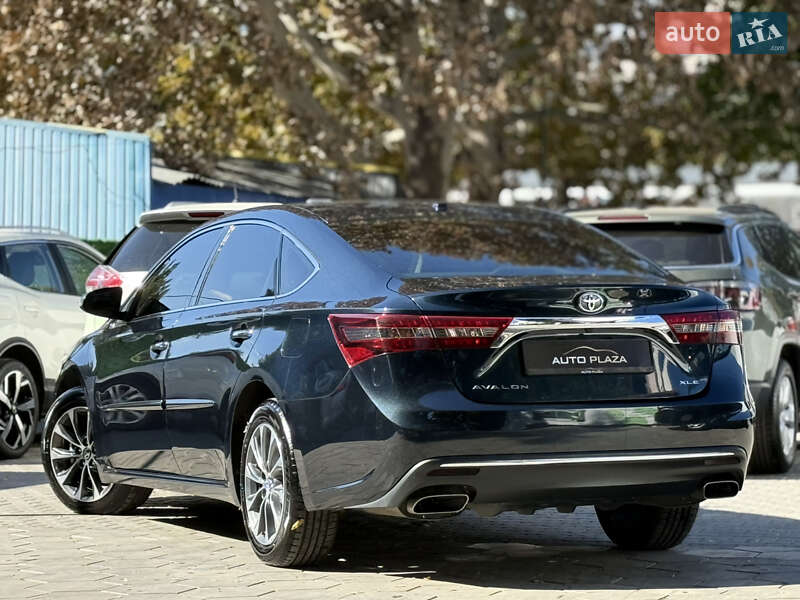 Седан Toyota Avalon 2016 в Одесі