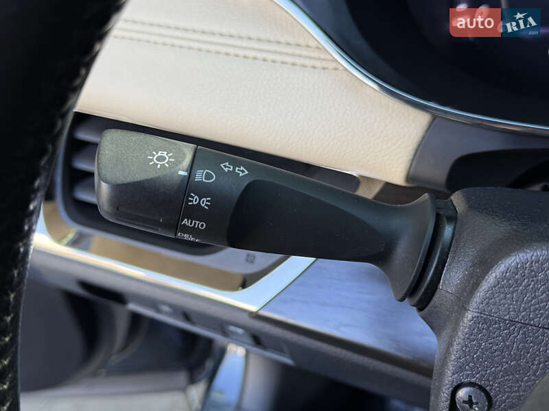 Седан Toyota Avalon 2016 в Одесі