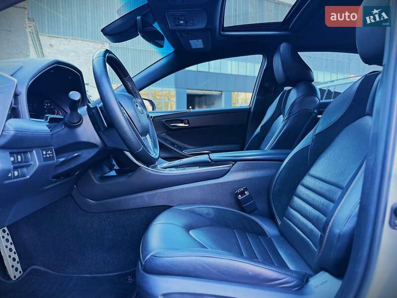 Седан Toyota Avalon 2018 в Киеве