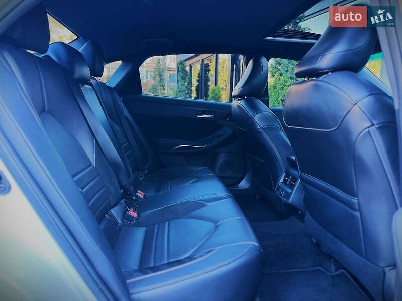 Седан Toyota Avalon 2018 в Киеве