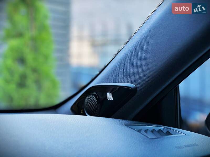 Седан Toyota Avalon 2018 в Киеве