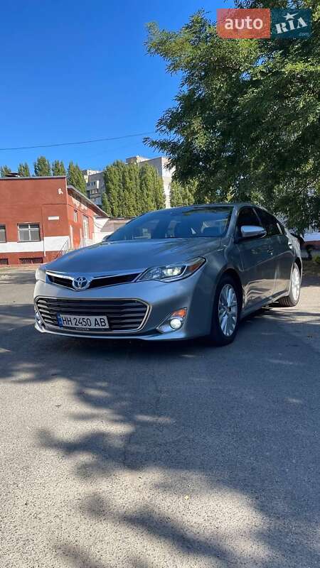 Седан Toyota Avalon 2015 в Одессе