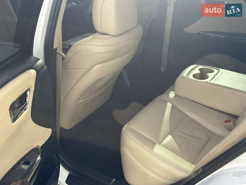 Седан Toyota Avalon 2016 в Киеве
