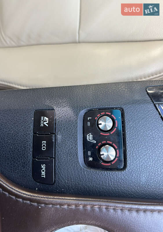 Седан Toyota Avalon 2016 в Киеве