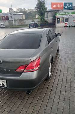 Седан Toyota Avalon 2006 в Киеве